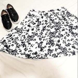 Black and white floral  align  skirt